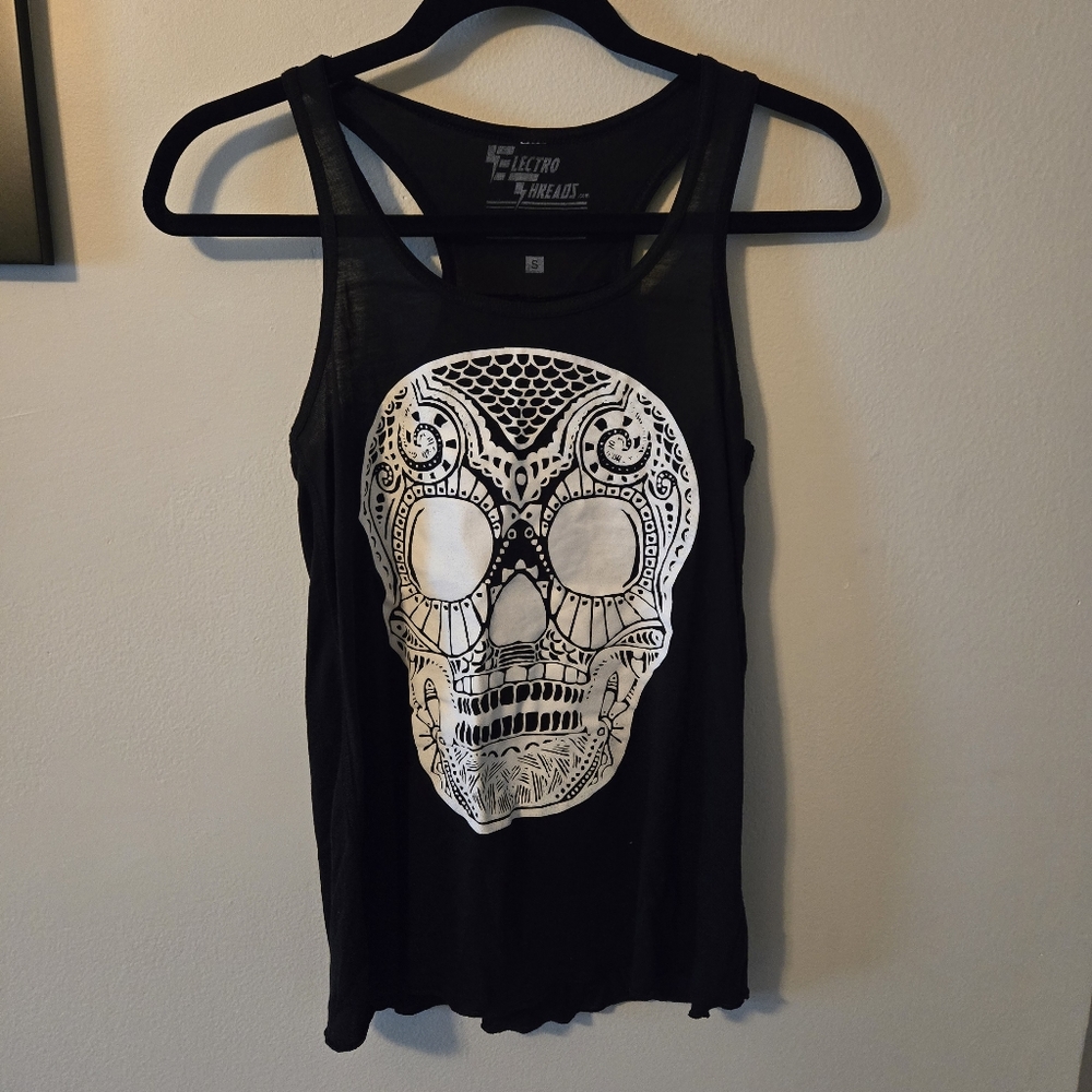 Electro threads flowy skull tank top,  small,  euc